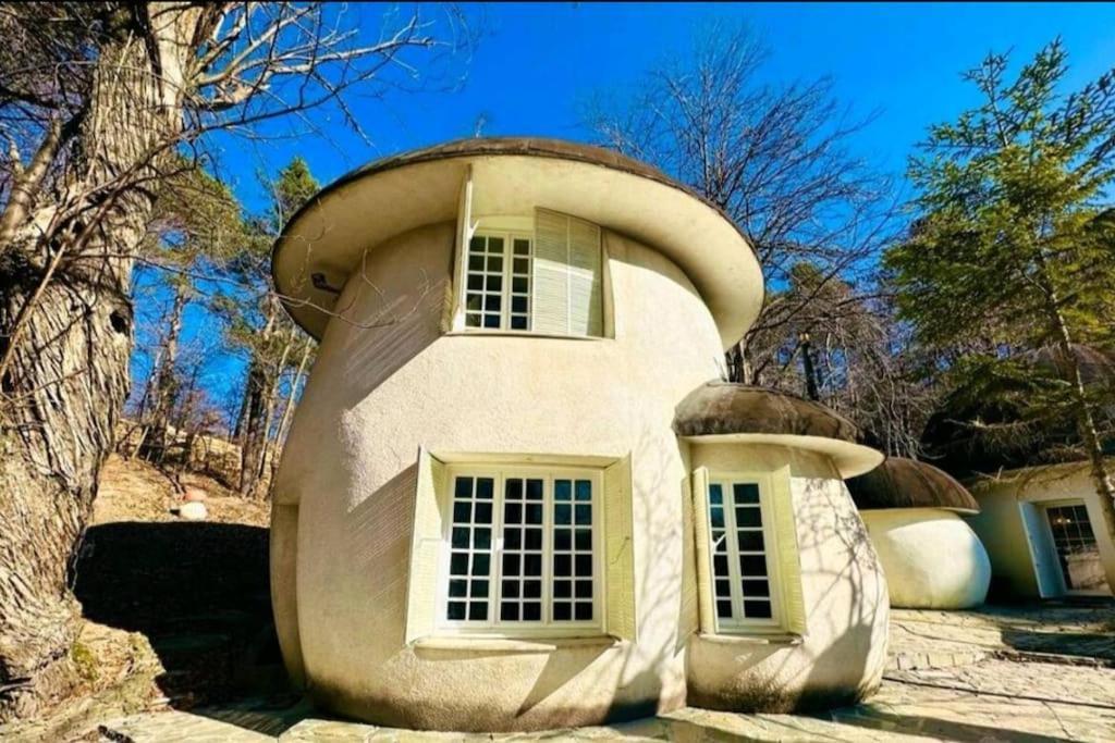 Il Villaggio Dei Puffi Бардинето Экстерьер фото